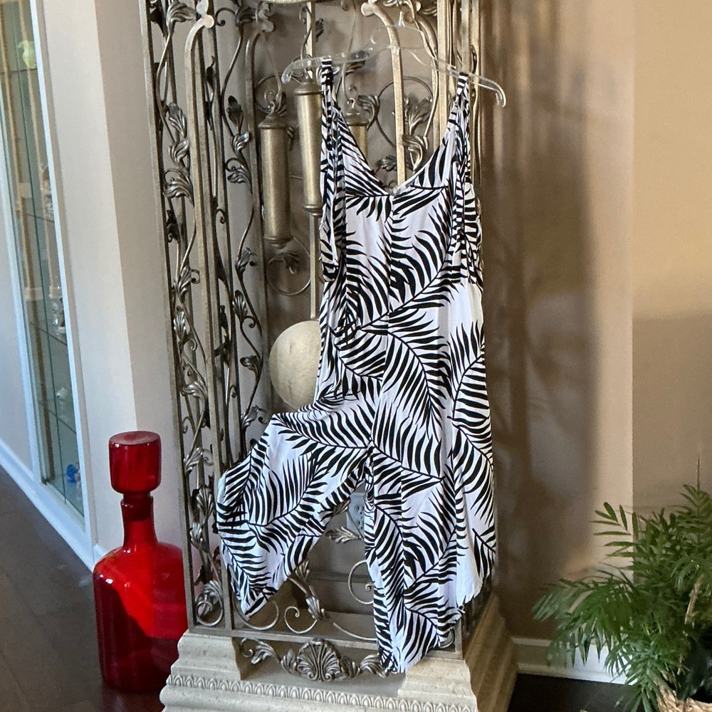 Vince Camuto Black and White Leaf Print Jumpsuit